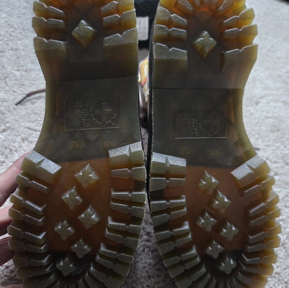 Dr Marten Platform Boots. Worn Once. Excellent Condition. Womens Size 8 - Picture 4 of 4